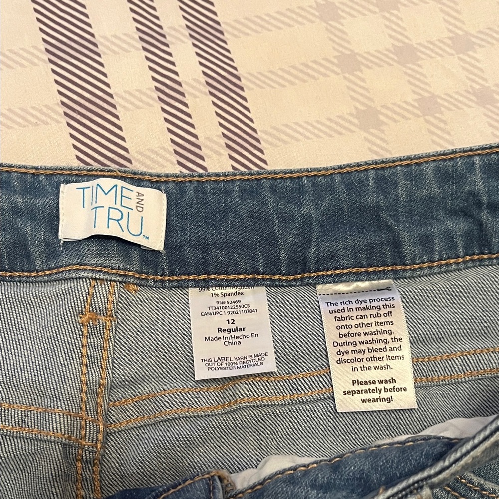 Time and Tru Light Blue Distressed Boyfriend Jeans - Picture 4 of 5